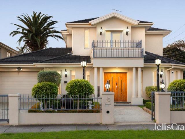 Elegant Family Living in Glendal Primary & GWSC Zone
