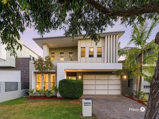Elegant Family Living in Rochedale