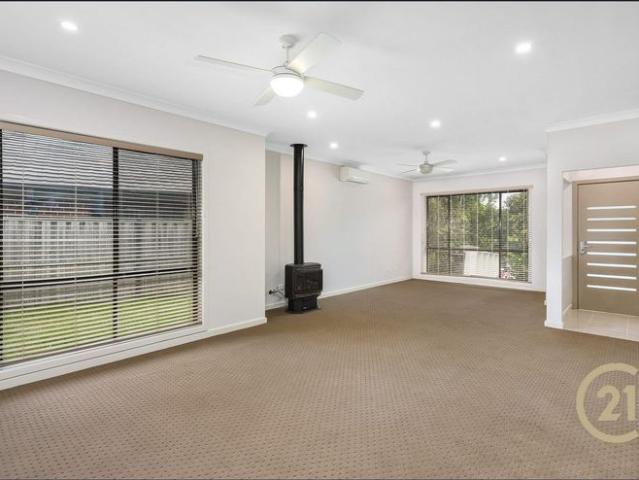 Elegant Family Living in The Ponds – Modern Comfort, Space & Exceptional Convenience!