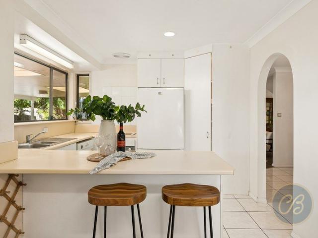 Elegant Family Living in the Wineries Estate