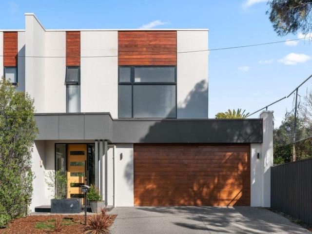 Elegant Family Living Moments from the CBD