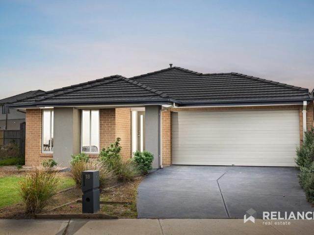 Elegant Family Living Walking Distance to Riverbend Primary and Minutes from Wyndham Vale Station!