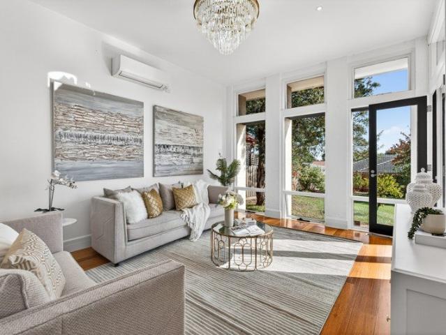 Elegant Family Living with Panoramic City Views