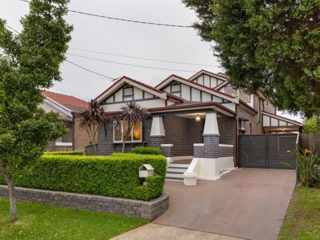 Elegant five bedroom Californian Bungalow