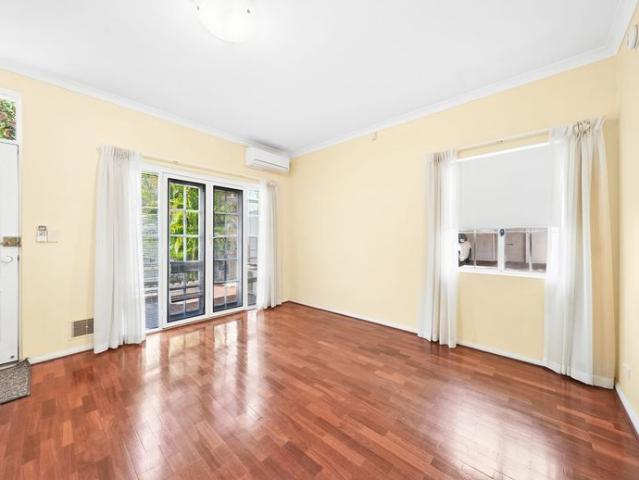 Elegant French Provincial Townhouse in the Heart of Northbridge