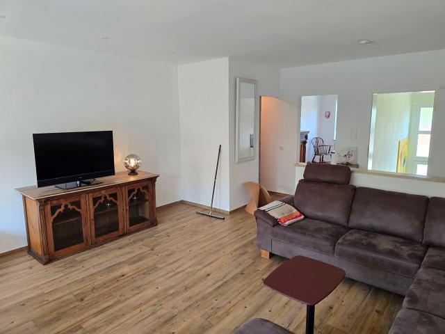 Elegant Garden View Apartment | Balcony • Home Office • Near Cologne, Hurth Amsterdam Apartments for Rent