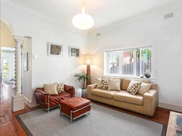 Elegant Garden Apartment with Ocean Views in Exclusive Tamarama Setting