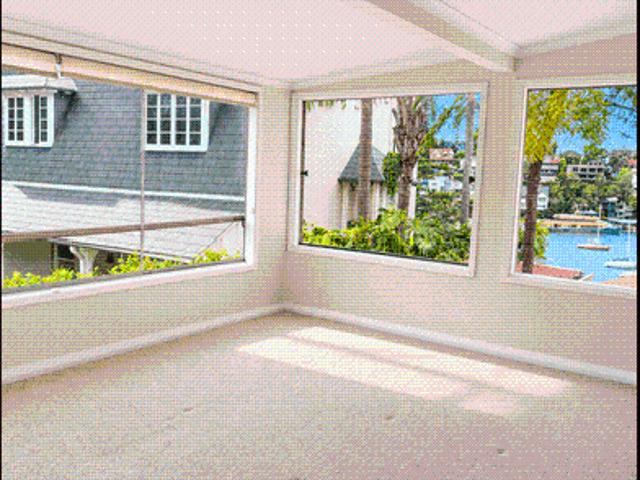 Elegant Harbourside Apartment with Spectacular Water Views and Outdoor Entertaining