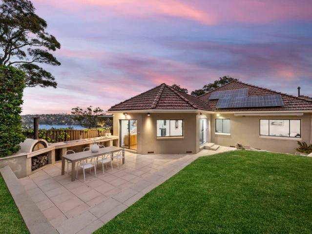 Elegant harbourside living with sweeping harbour views