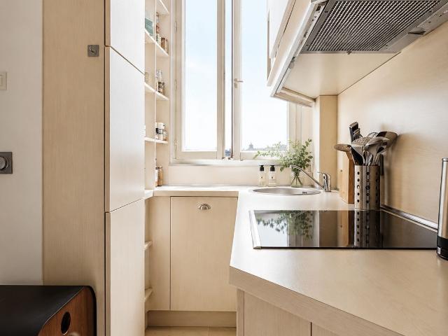 Elegant Haussmannian Apartment • Balcony & Eiffel Tower View