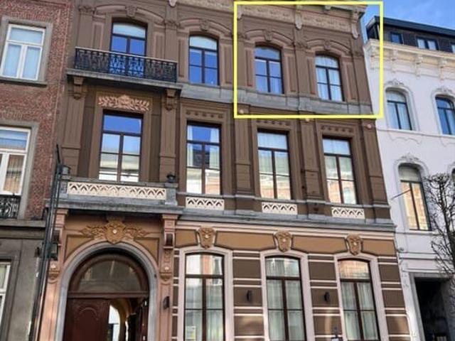 Elegant Heritage Apartment