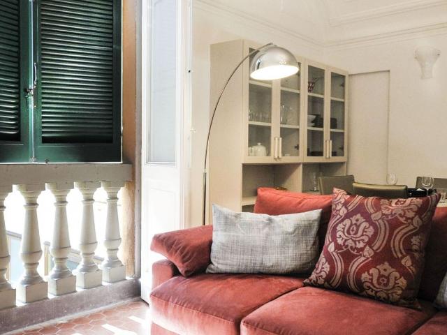 Elegant Historic Apartment near Piazza Maggiore, Bologna Amsterdam Apartments for Rent