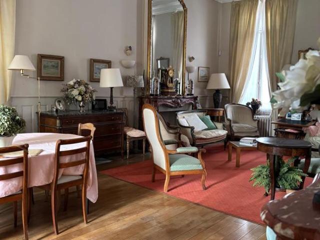 Élégant hôtel particulier implanté sur une superbe parcelle de 1 560 m²