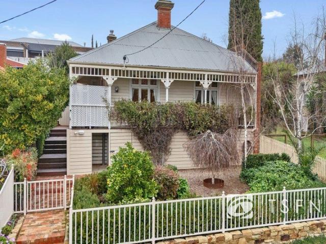 Elegant Inner City Living with Magnificent Cathedral Views