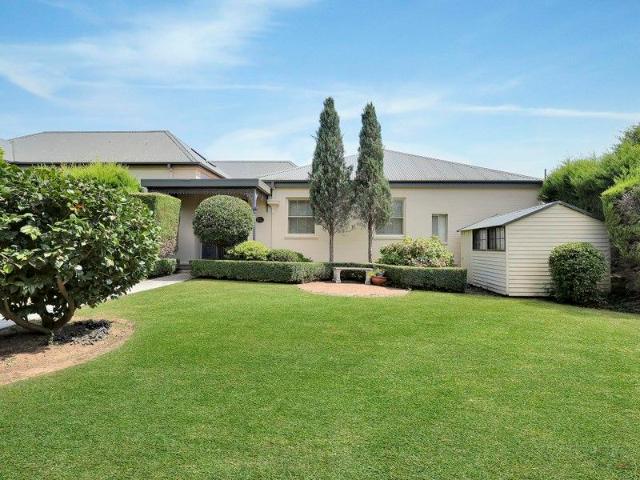 Elegant Living in the Heart of Moss Vale