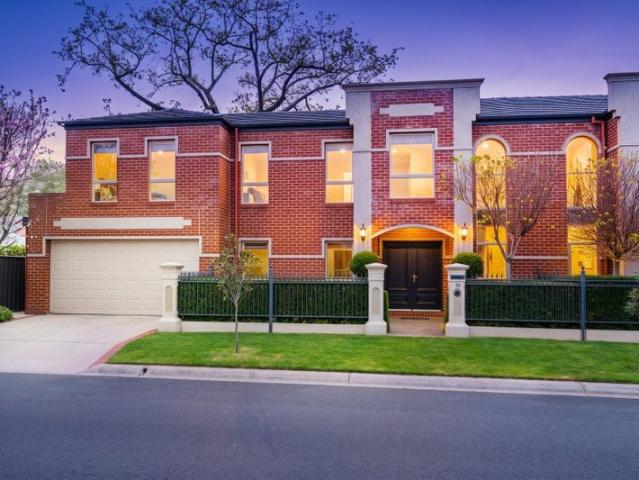 Elegant Living in a Quiet Central Setting