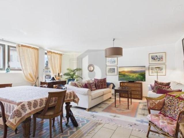 ÉLÉGANT LOGEMENT MEUBLÉ AU CHARME CONTEMPORAIN
