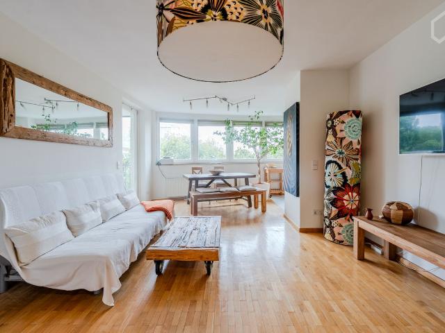 Elegant loft with balcony and underground parking spot in preferred location in Wilmersdorf, Berlin, Berlin Amsterdam Apartments for Rent