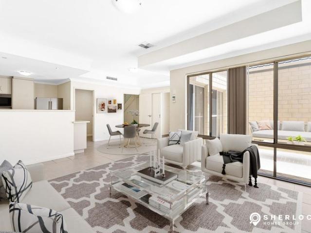 Elegant, Low Maintenance Townhouse Located in The Heart of Midland