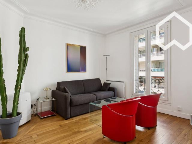 Elegant Parisian Apartment Near Bastille, Paris Amsterdam Apartments for Rent