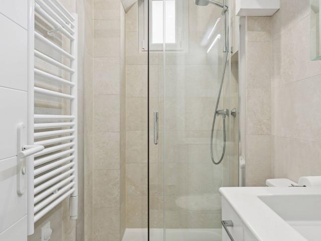Elegant Parisian Apartment Near Bastille, Paris Amsterdam Apartments for Rent