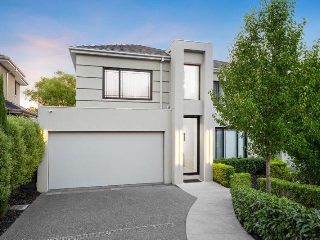 Elegant Parkside Sanctuary: The Pinnacle of Modern Family Luxury