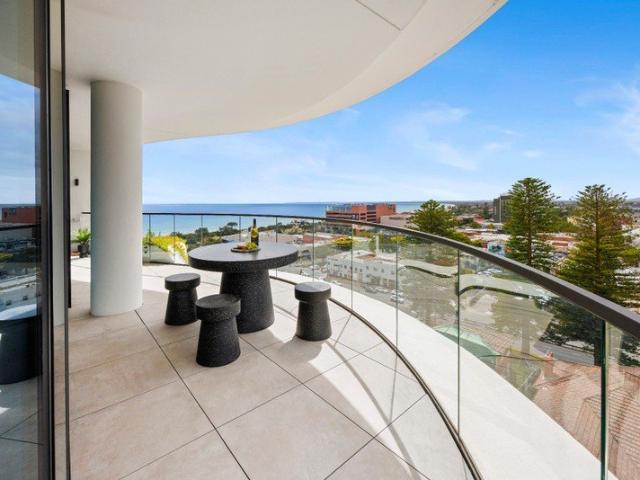 Elegant Penthouse Retreat with Spectacular Bay Views