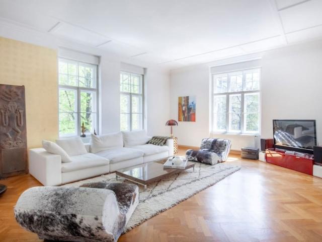 Elegant period apartment