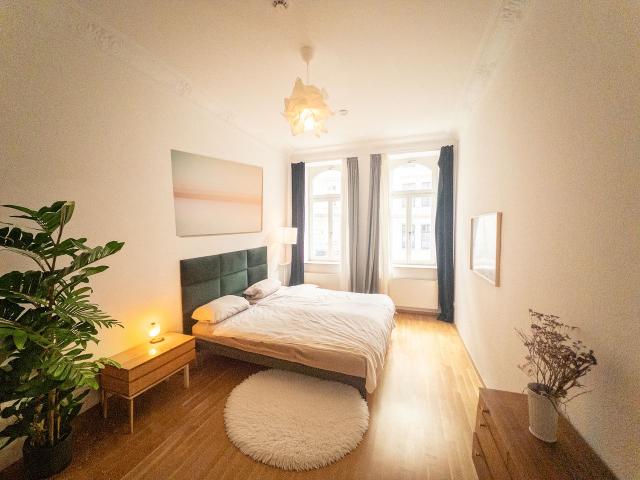 Elegant Period Apartment with Private Garden – 3 Rooms in a Prime Location in Südvorstadt, Leipzig Amsterdam Apartments for Rent