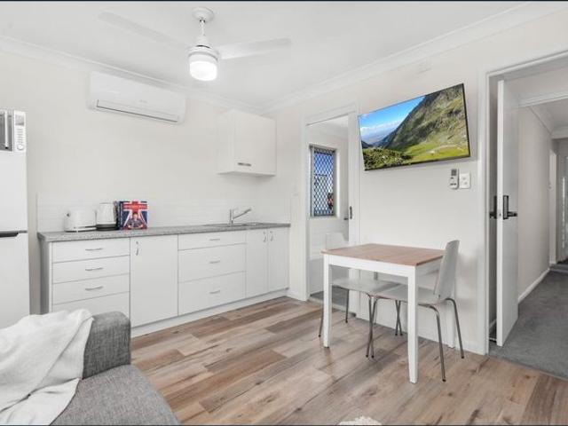 REFURBISHED FURNISHED STUDIO IN BANYO!