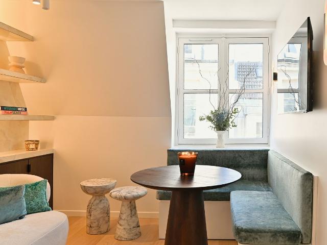 Elegant renovated 2 rooms hotel suite spirit Saint Germain des Prés, Paris Amsterdam Apartments for Rent