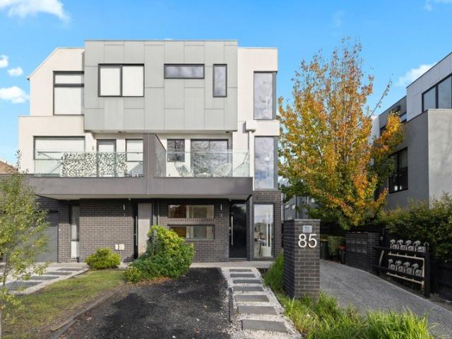 Elegant Street Front Living with Dual Ensuites