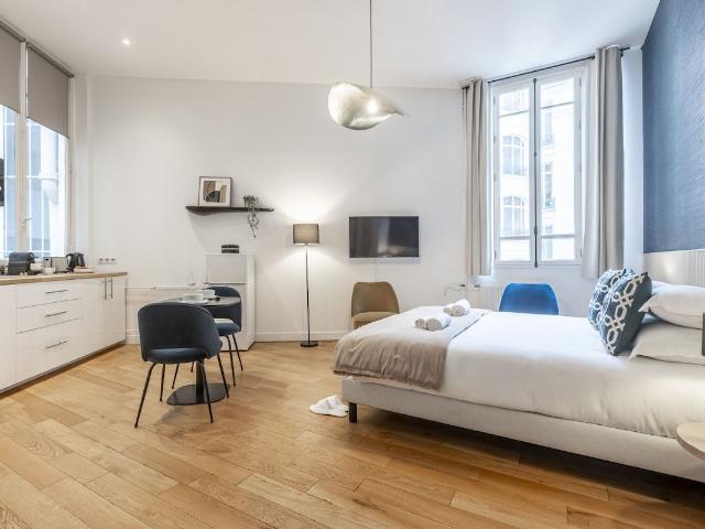 Elegant Studio near Champs Élysées