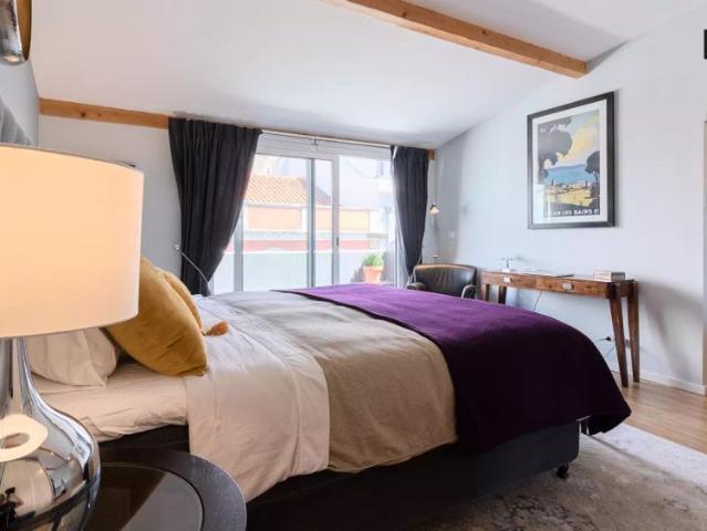 Elegant studio apartment for rent near Metro in central Principe Real