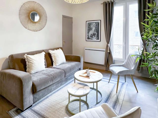 Elegant Suite by Buttes Chaumont!