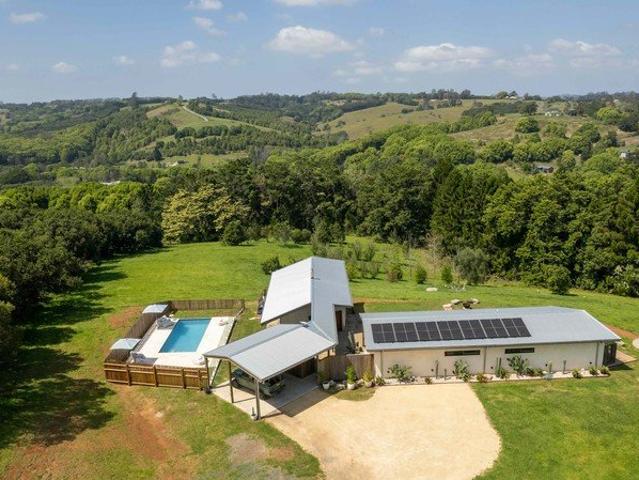 Elegant Sustainable Hinterland Home with Sweeping Views