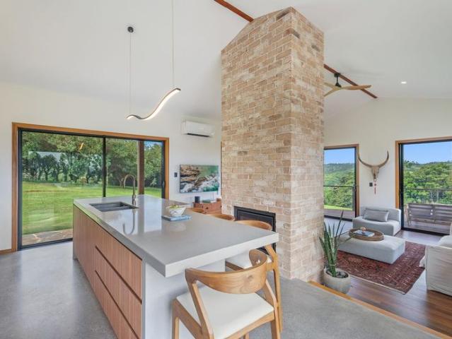 Elegant Sustainable Hinterland Home with Sweeping Views