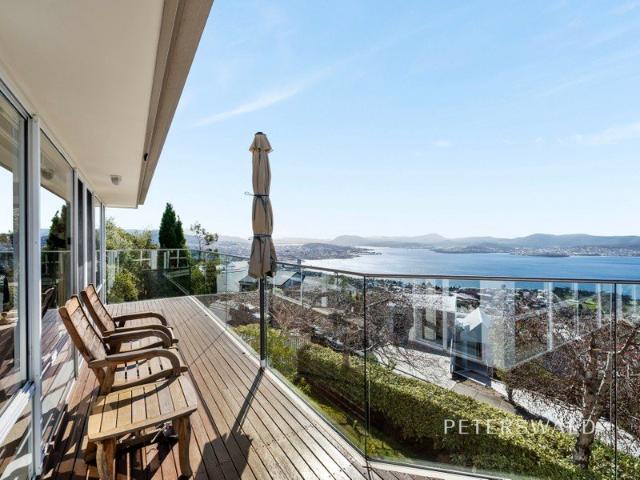 Elegant Sandy Bay home with captivating views