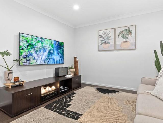 Elegant Single Level Home in Box Hill