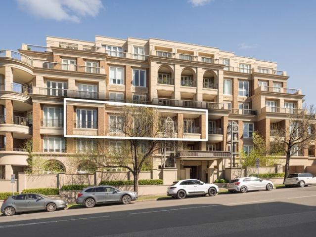 Elegant Single Level Living, with Toorak Village on your Doorstep