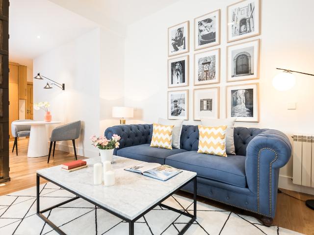 Elegant & sophisticated apartment in the Cortes district