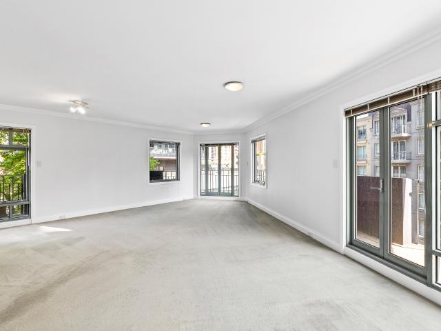 Elegant South Yarra Towers