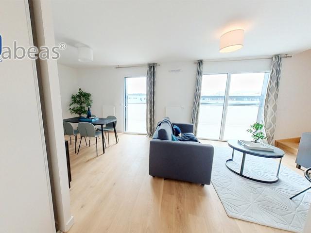 Élégant T4 Duplex avec 2 Loggias à Villeurbanne