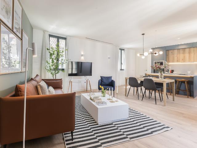 Elegant two bedroom apartment in a restored historic building