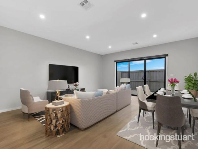 ELEGANT TWO MASTER BEDROOMS FAMILY HOME IN DONNYBROOK