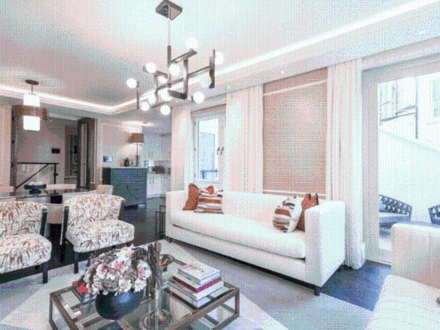Elegant Three Bedroom Garden Apartment in Stucco Fronted Residence