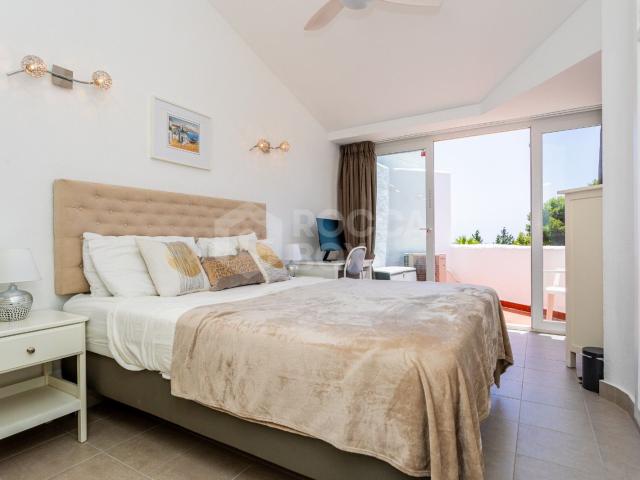 Elegant Three Bedroom Penthouse with Sea Views and Modern Comforts