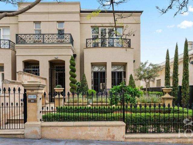 Elegant Torrens Title residence opposite the North Adelaide Golf Course