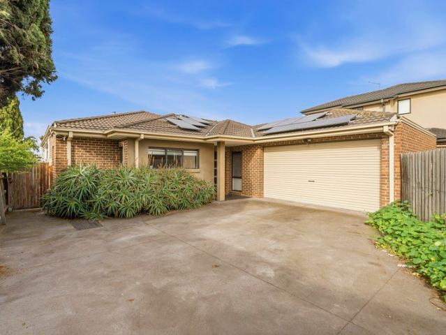 Elegant Townhouse Living with Modern Comforts in Glenroy