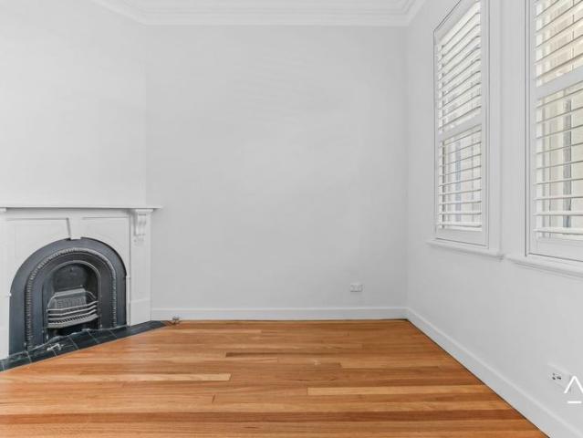Elegant Tri Level Paddington Terrace with Views